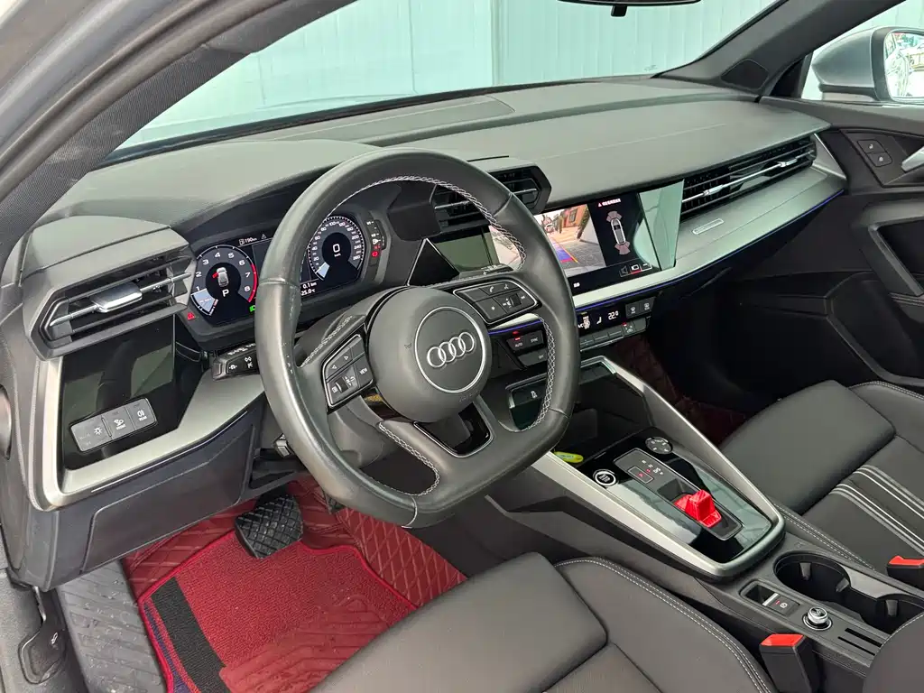Audi A3 2023 — фото 17