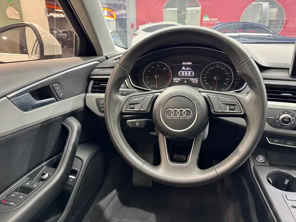 Audi A4L 2017 — фото 10