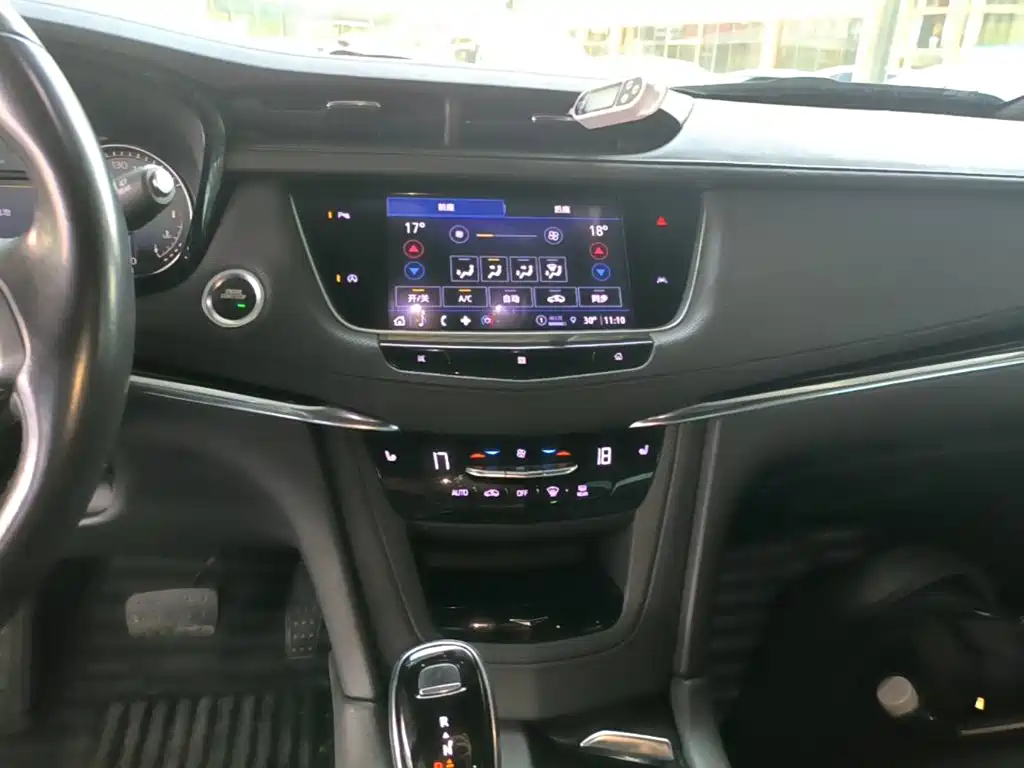 Cadillac XT6 2020 — фото 13