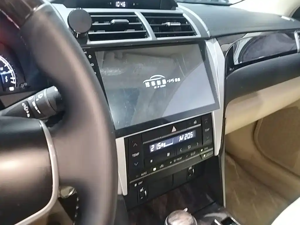 Toyota Camry 2016 — фото 13