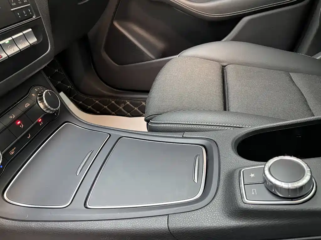 Mercedes-Benz B-Class 2017 — фото 18