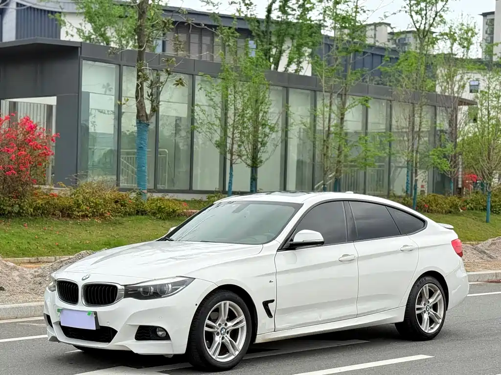 BMW 3 Series GT 2018 — фото 1