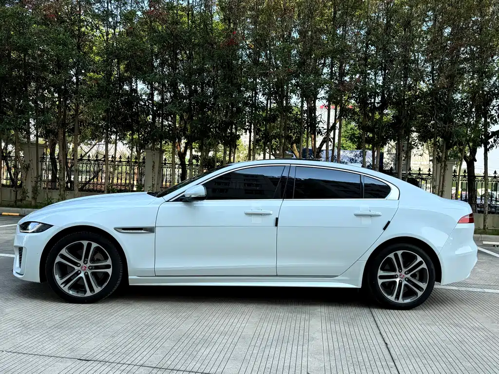 Jaguar XEL 2024 — фото 16