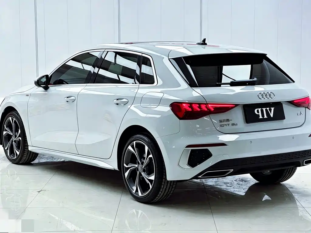 Audi A3 2023 — фото 22