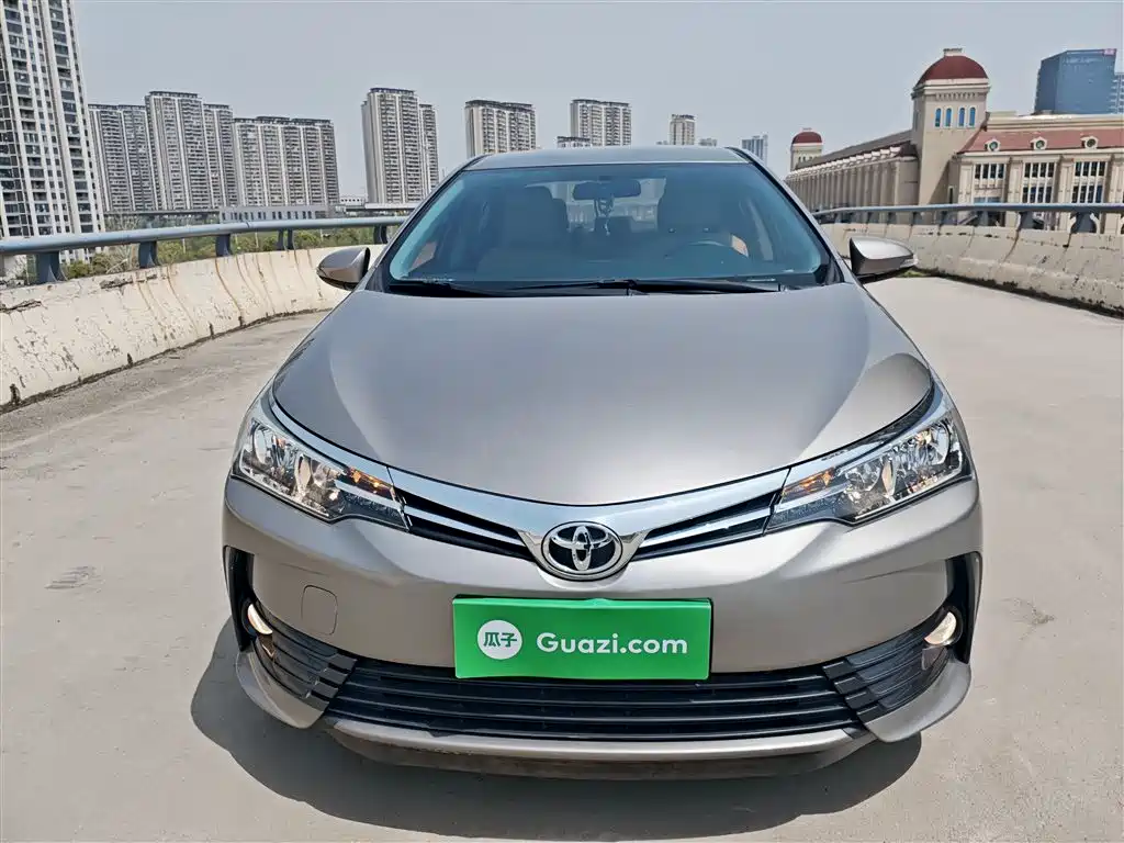 Toyota Corolla 2018 — фото 3