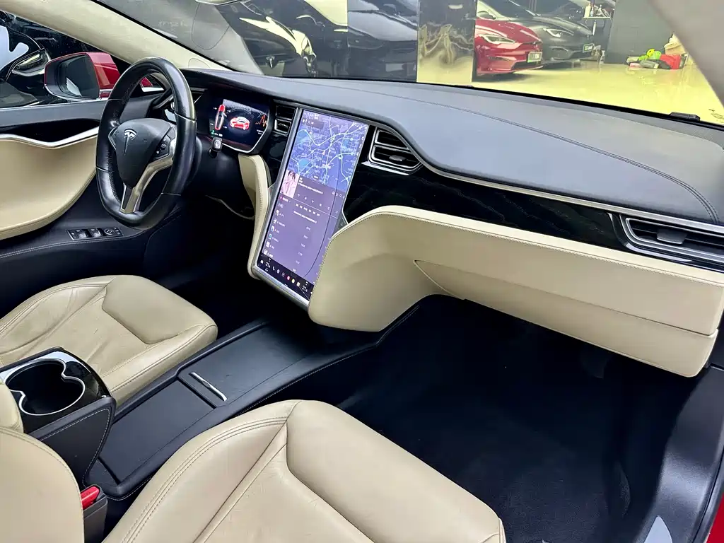 Tesla Model S 2016 — фото 10
