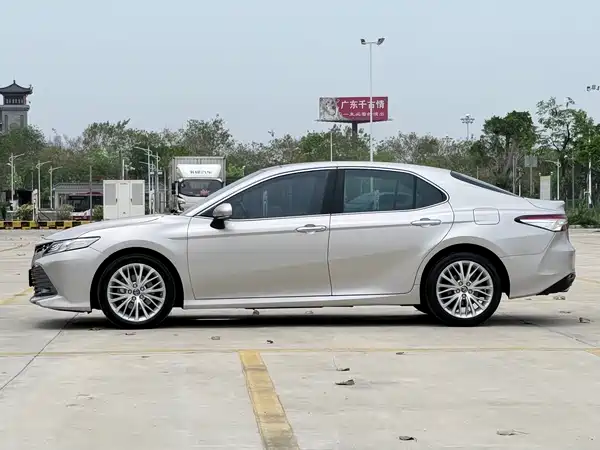 Toyota Camry 2019