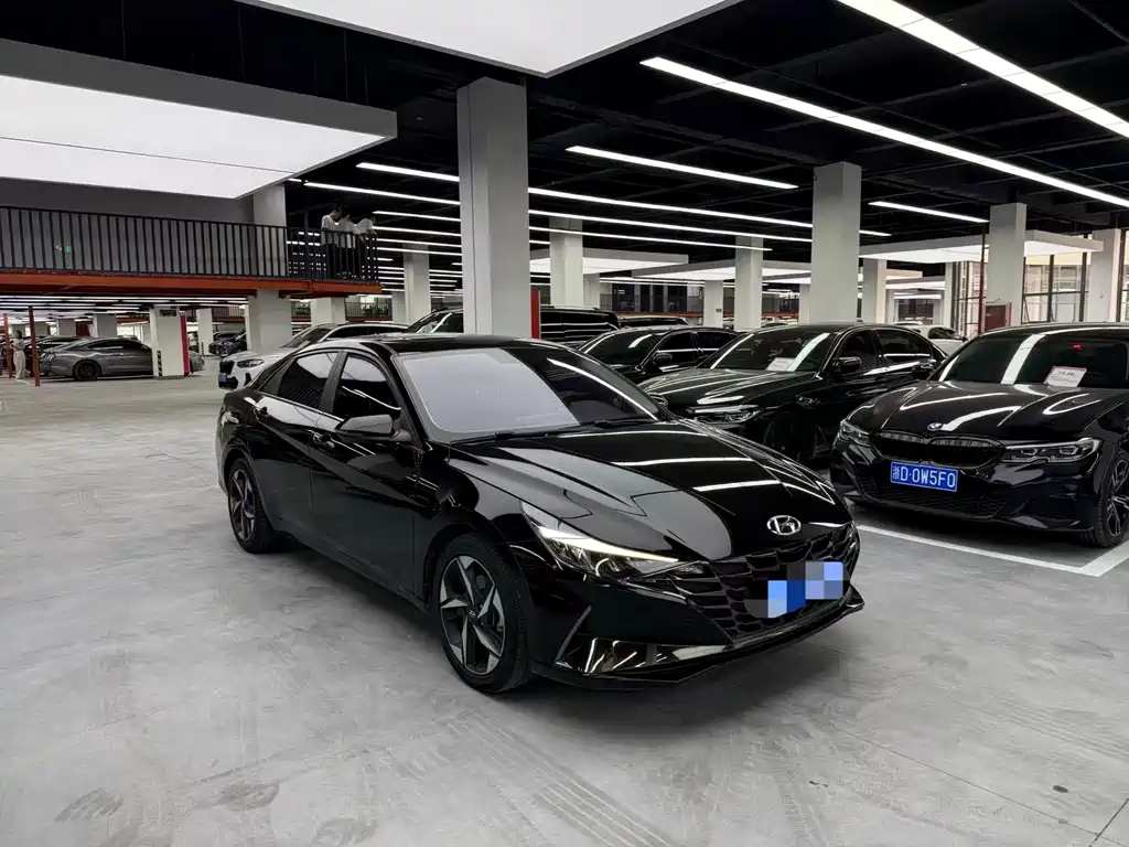 Hyundai Elantra 2023