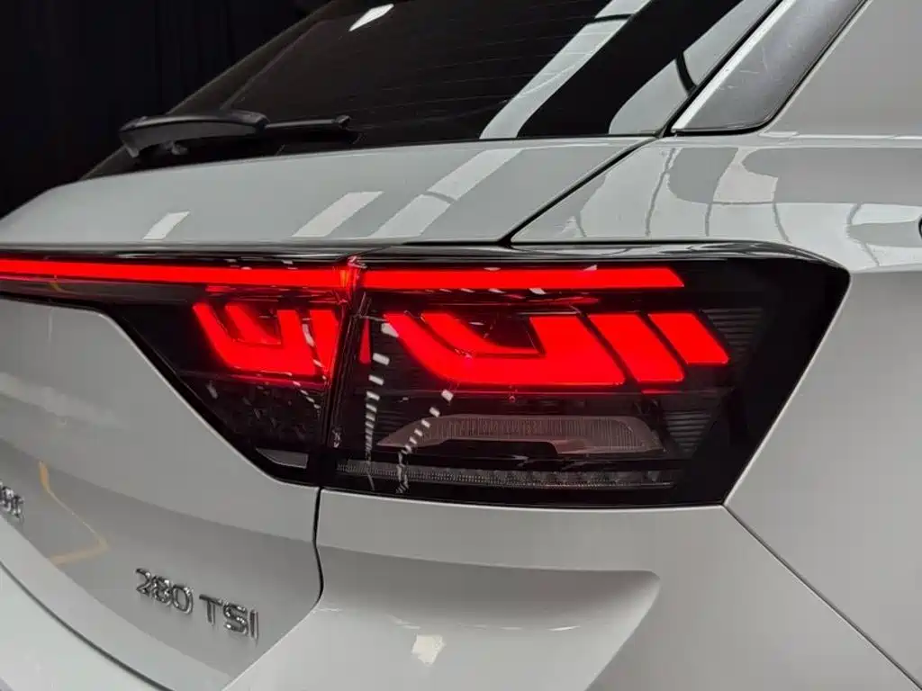 Volkswagen T-Roc 2023 — фото 20
