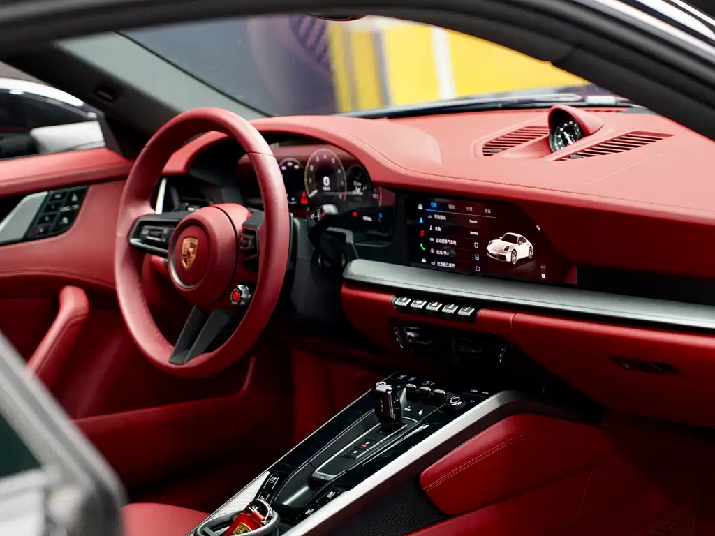 Porsche 911 2025