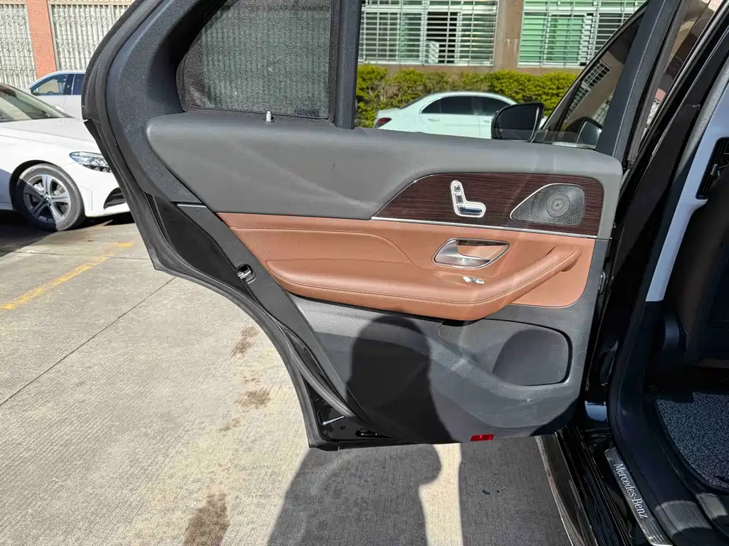 Mercedes-Benz GLE 2025 — фото 10