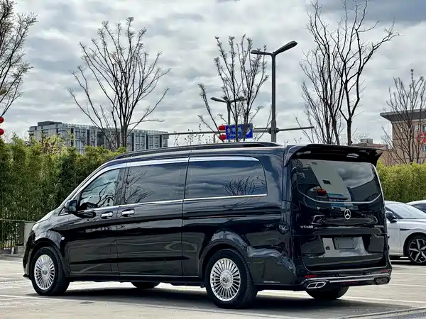 Mercedes-Benz Vito 2024