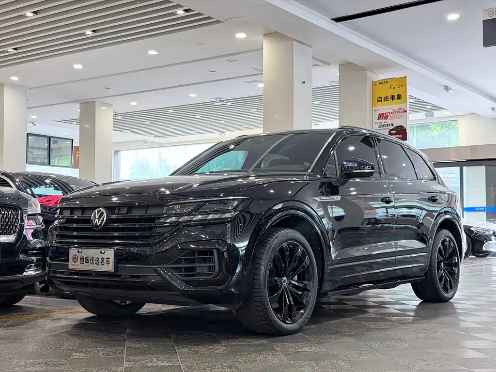 Volkswagen Touareg 2021 — фото 1