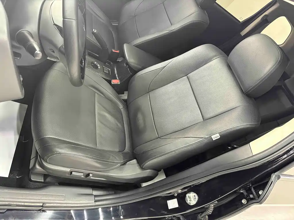 Mitsubishi Outlander 2017 — фото 14