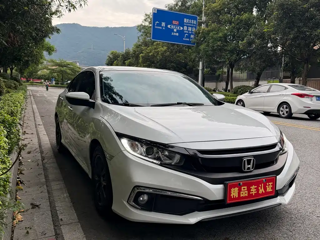 Honda Civic 2021 — фото 1