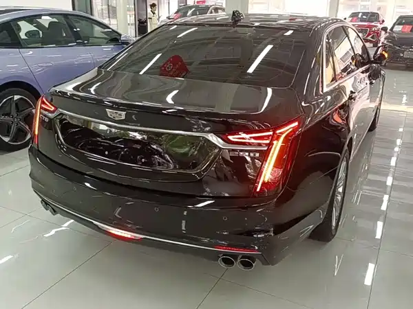 Cadillac CT6 2022