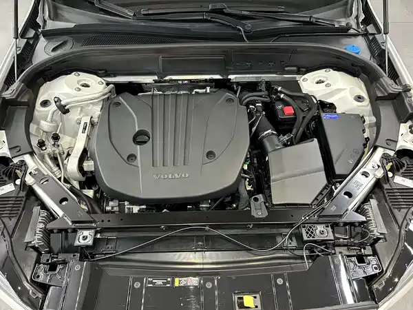 Volvo XC60 2022