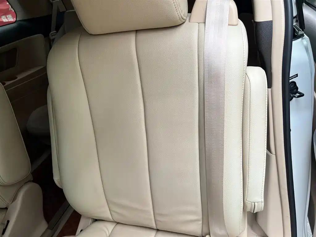 Toyota Previa 2018 — фото 16