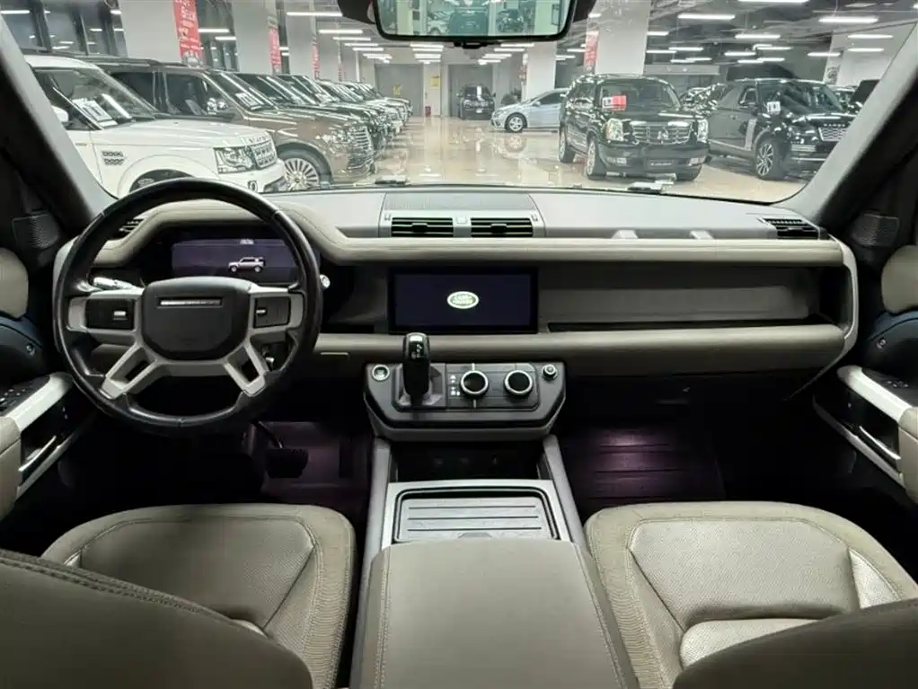 Land Rover Defender 2020 — фото 9