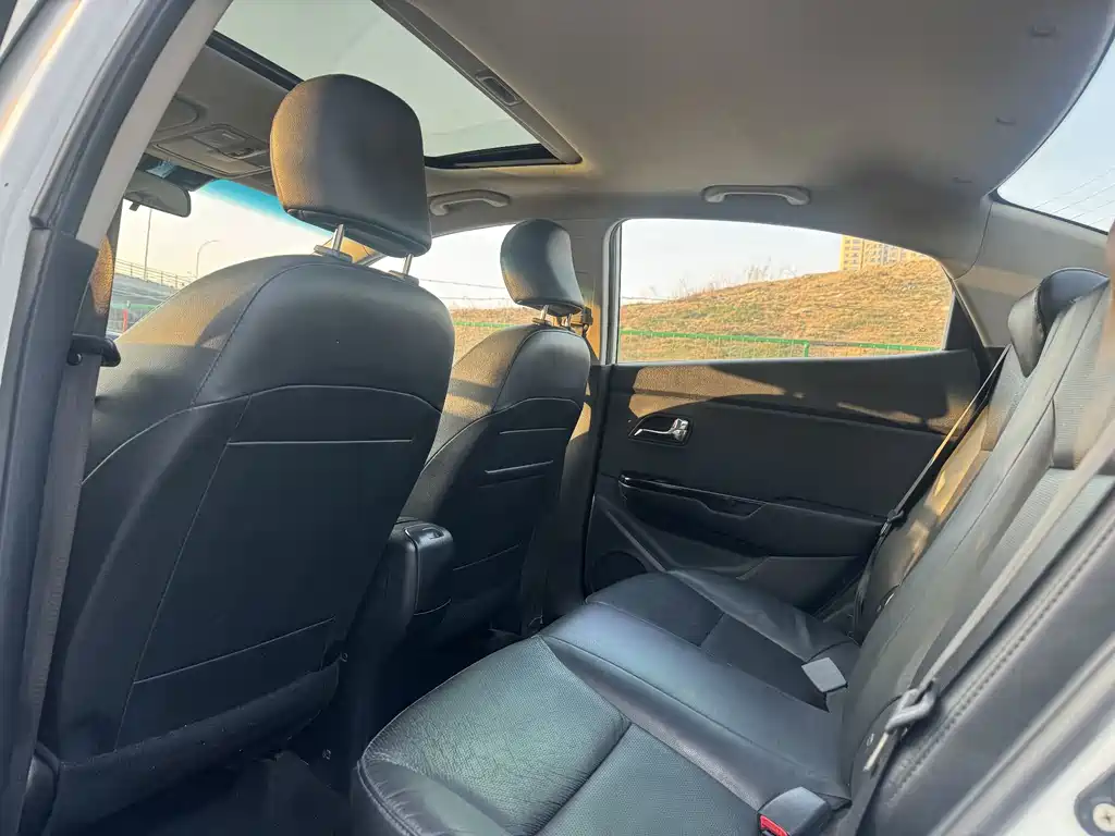 Kia K2 2013