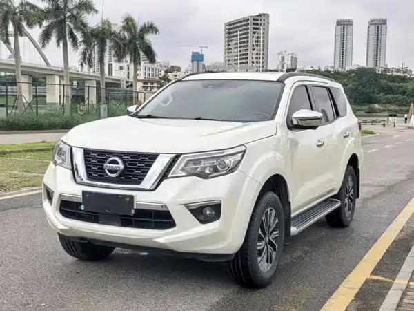 Nissan Terra 2018