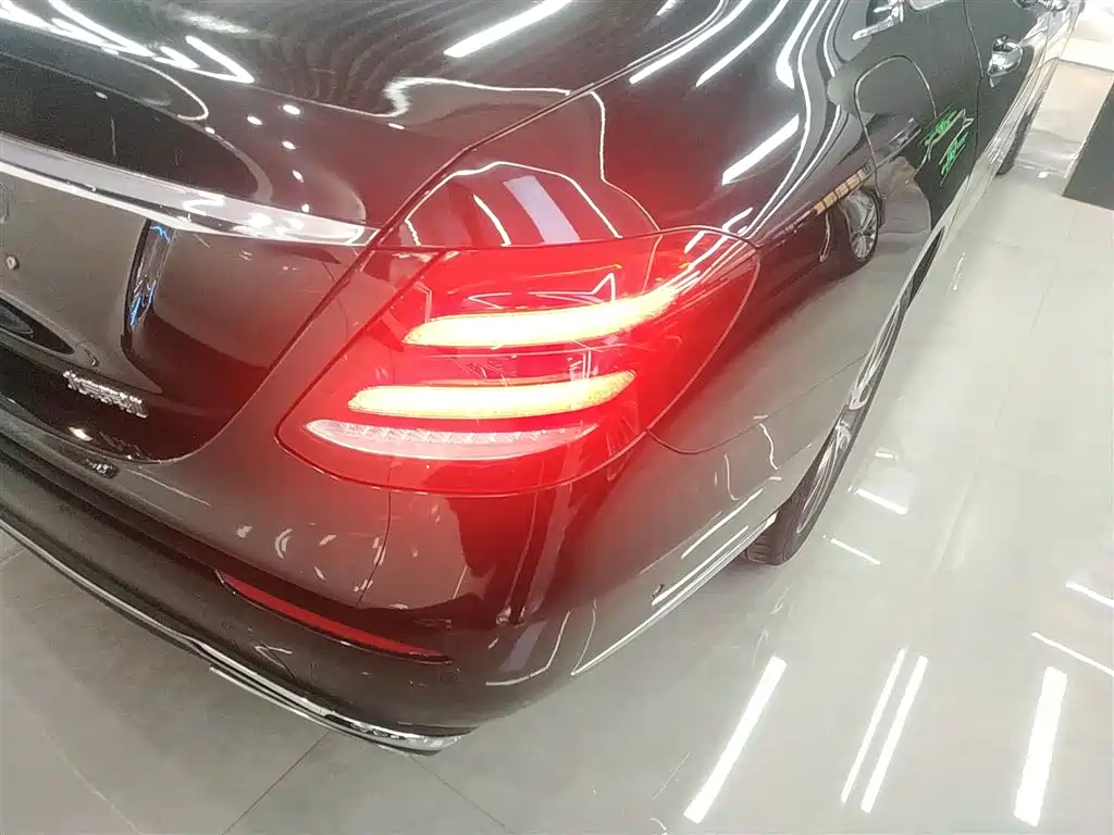 Mercedes-Benz E-Class 2017 — фото 8