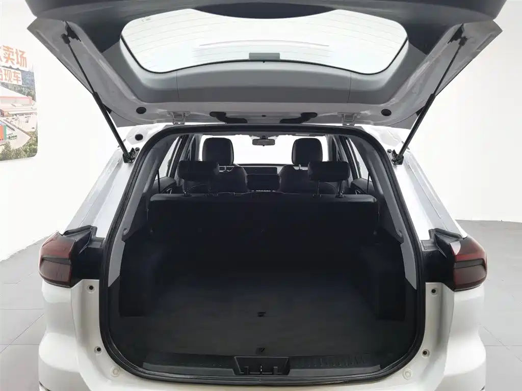 Chery Tiggo 8 2022 — фото 16