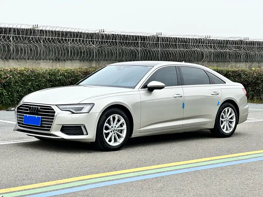 Audi A6L 2020 — фото 1