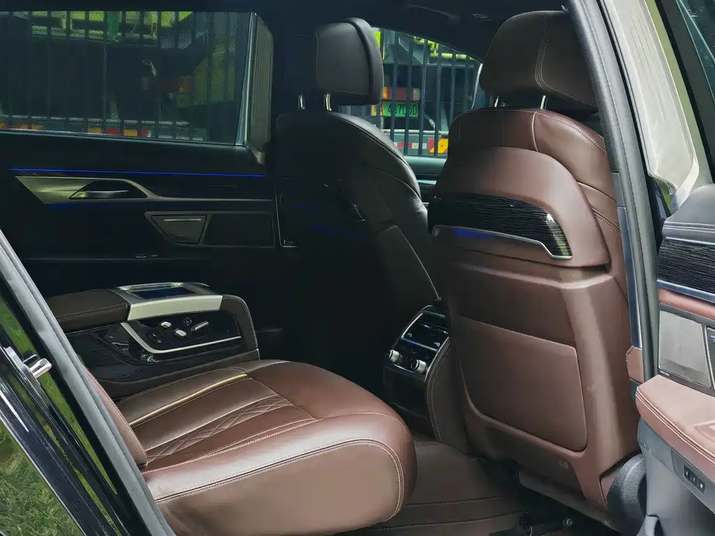 BMW 7 Series 2022 — фото 16