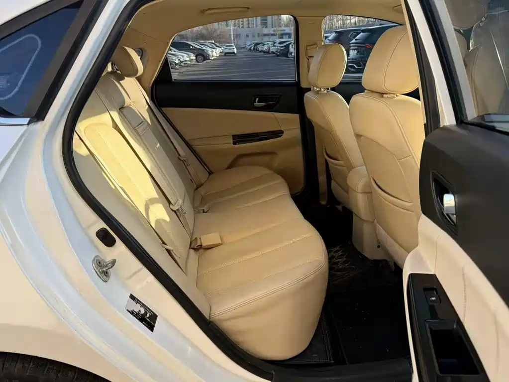 Changan Eado 2016 — фото 18
