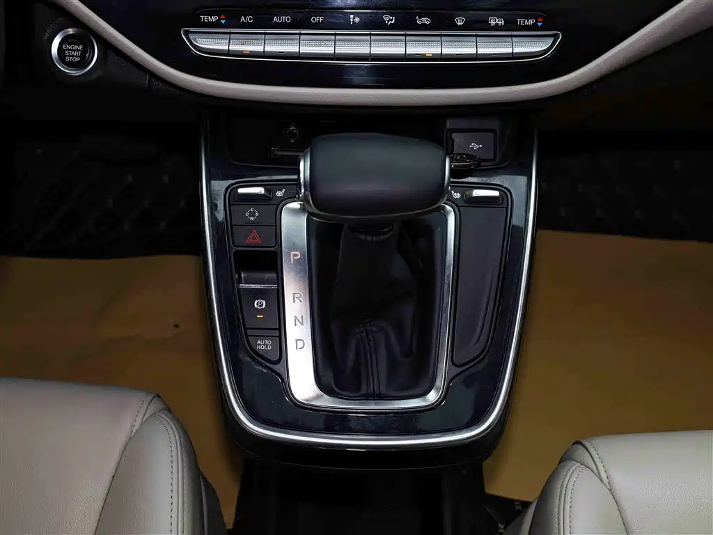 GAC Motor Trumpchi M6 2019 — фото 13