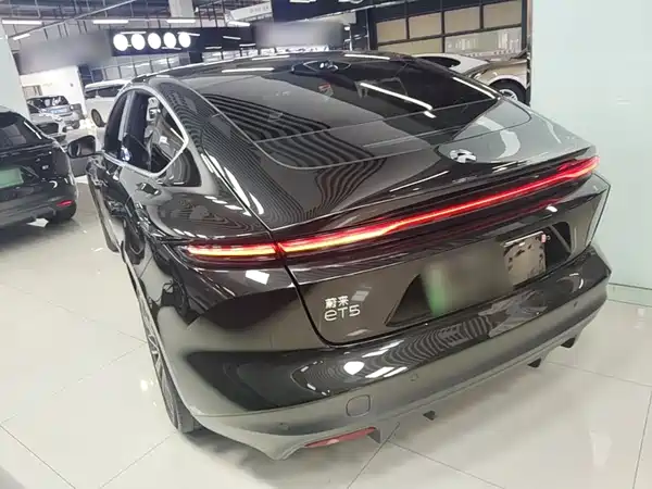 NIO ET5 2022