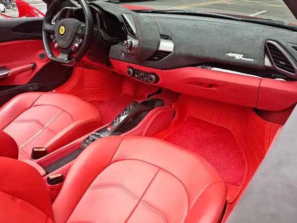 Ferrari 488 2018