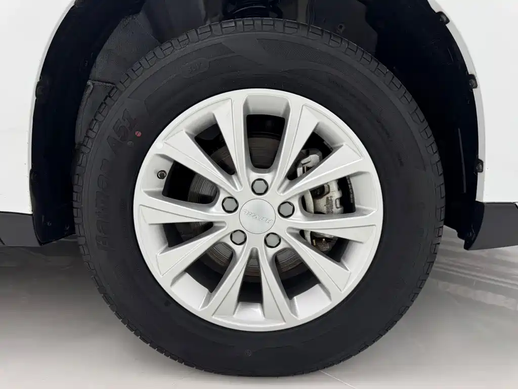 Haval M6 2023 — фото 16