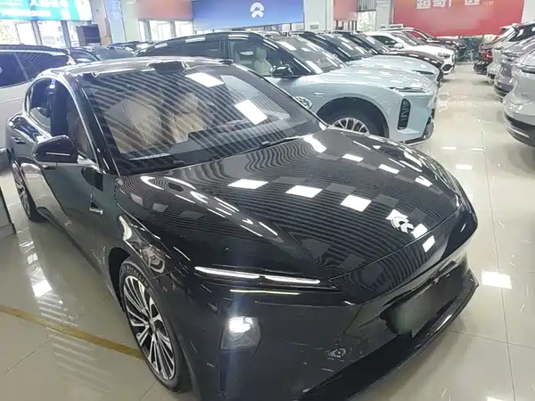 NIO ET5 2022