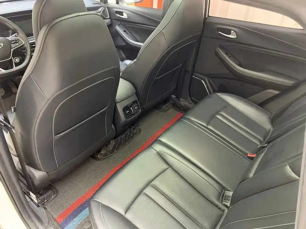 GAC Trumpchi GS4 2022 — фото 12