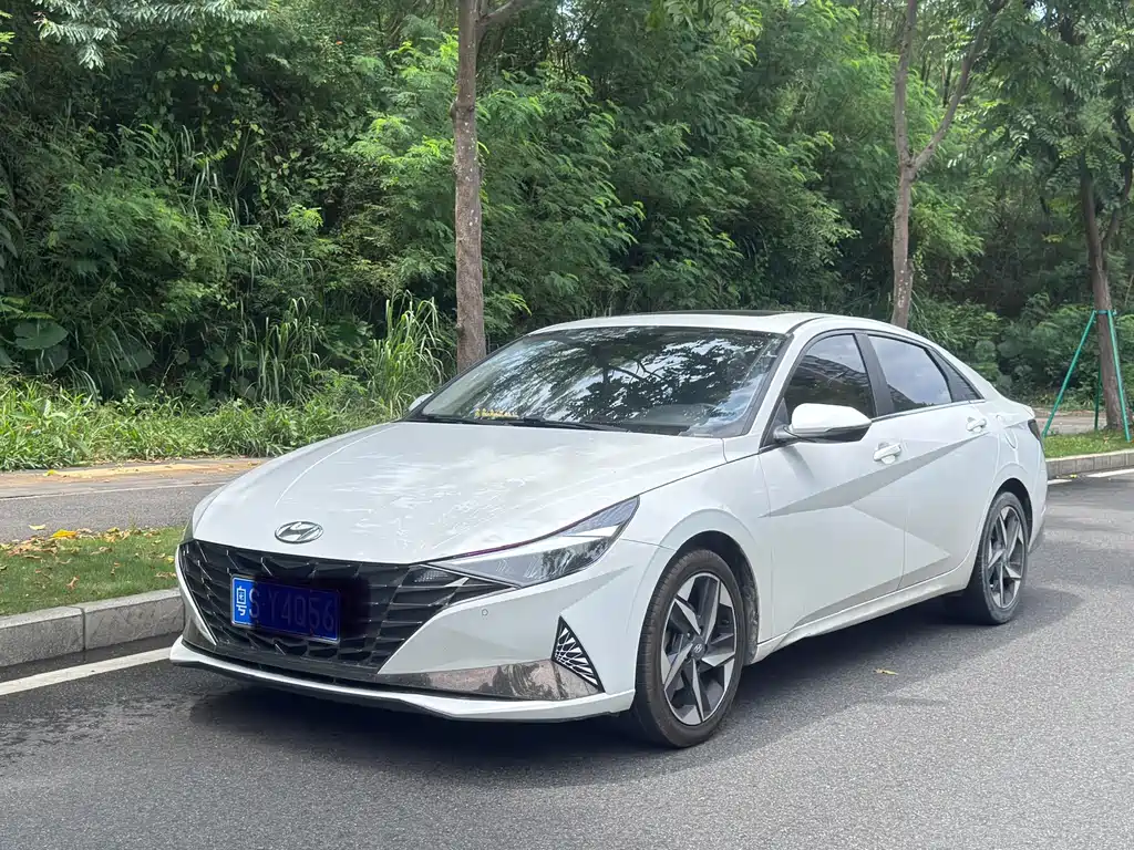 Hyundai Elantra 2021