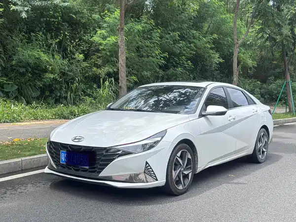 Hyundai Elantra 2021