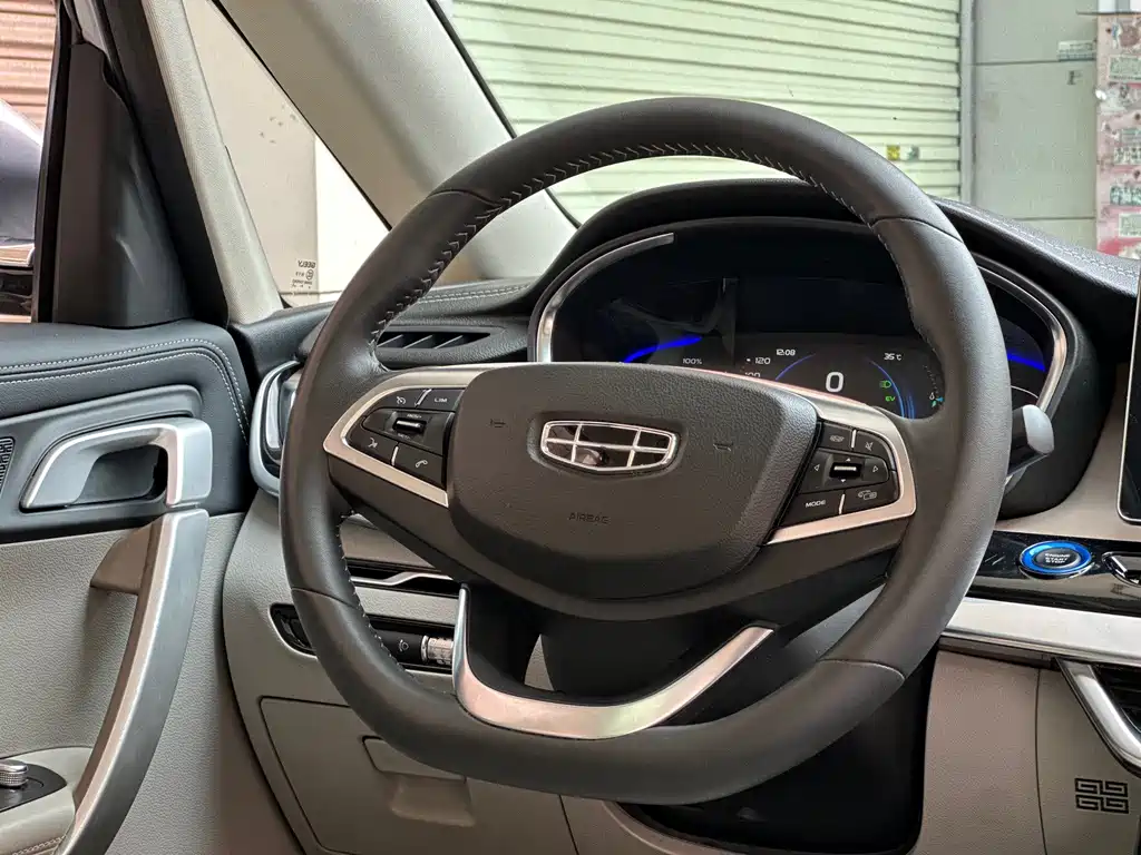 Geely Jiaji New Energy 2020 — фото 15