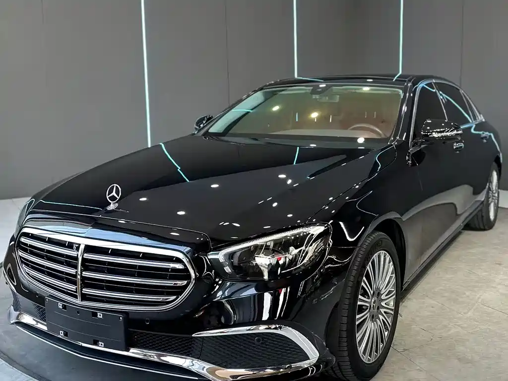 Mercedes-Benz E-Class 2023 — фото 1