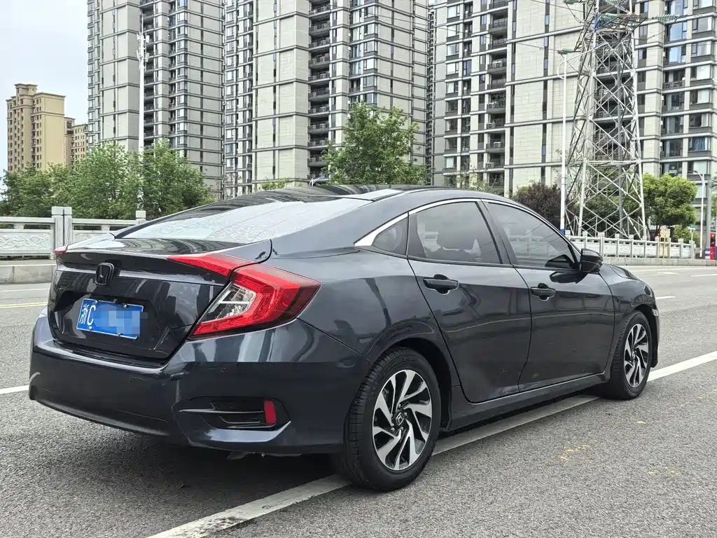 Honda Civic 2017 — фото 4