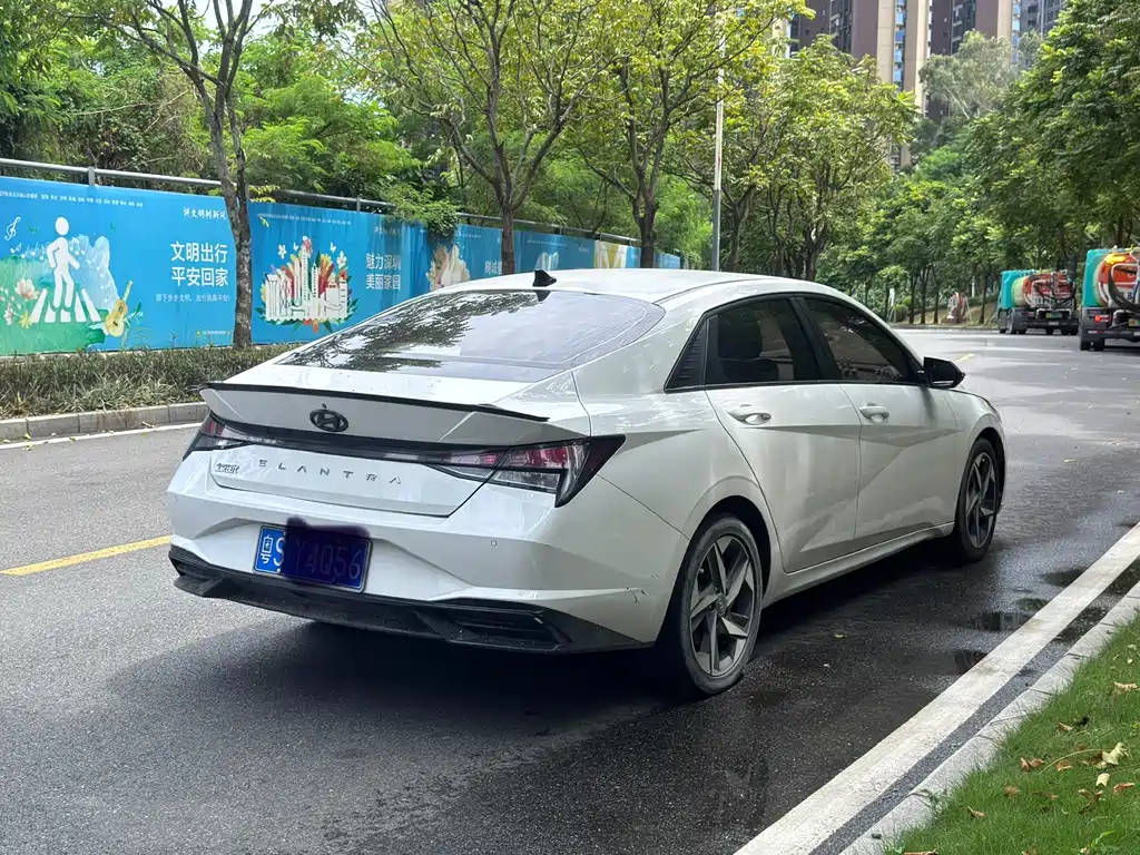Hyundai Elantra 2021