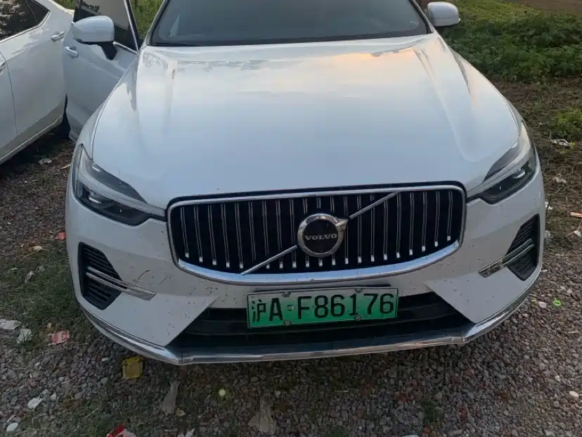 Volvo XC60 PHEV 2022 — фото 2