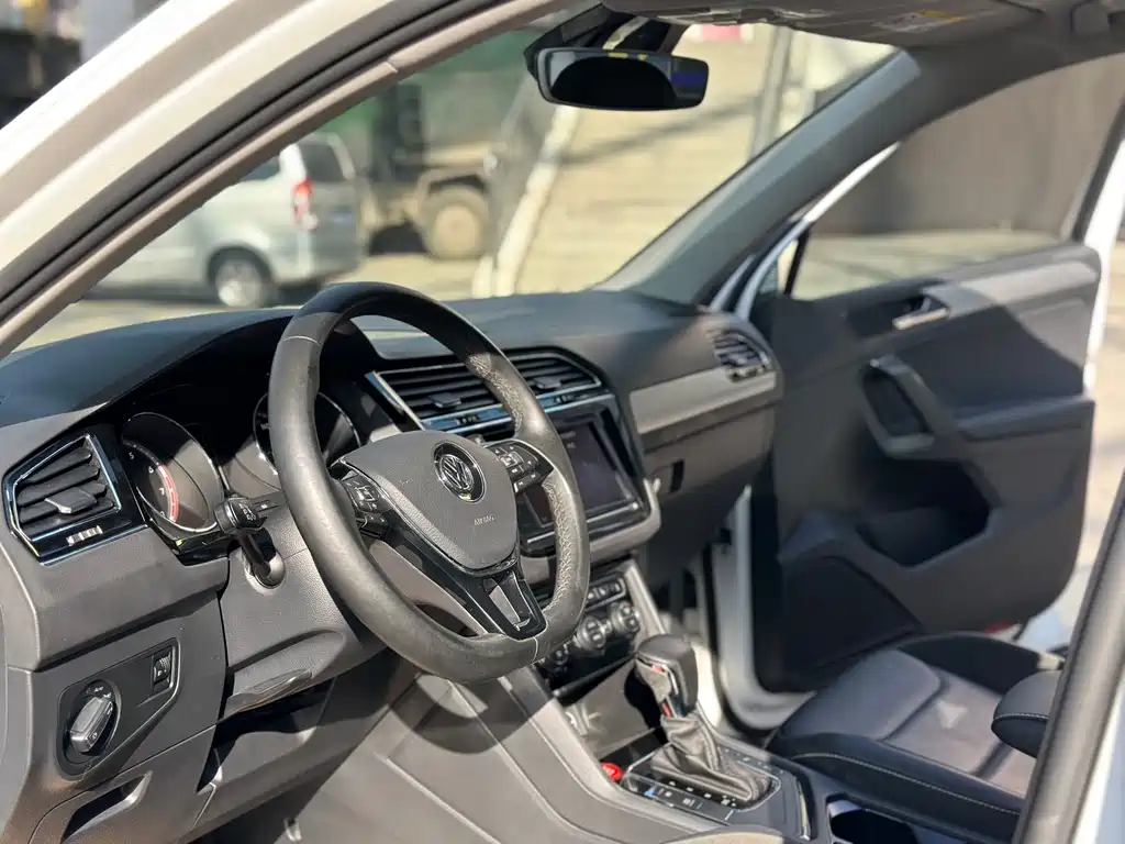 Volkswagen Tiguan L 2019 — фото 16