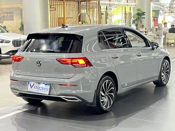Volkswagen Golf 2023