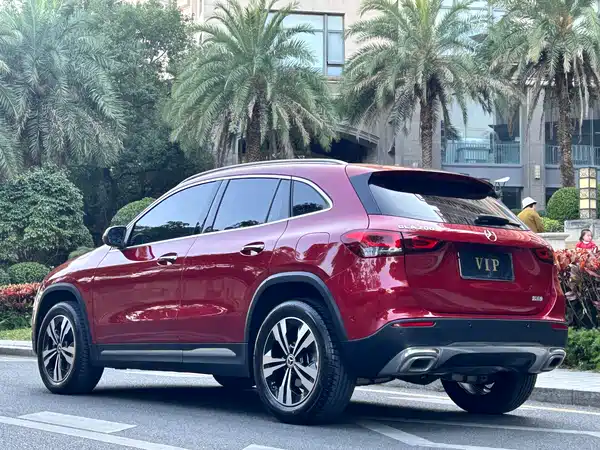 Mercedes-Benz GLA 2020
