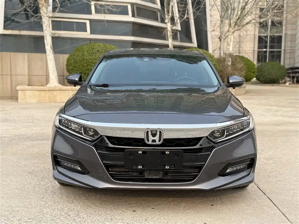 Honda Accord 2020 — фото 10