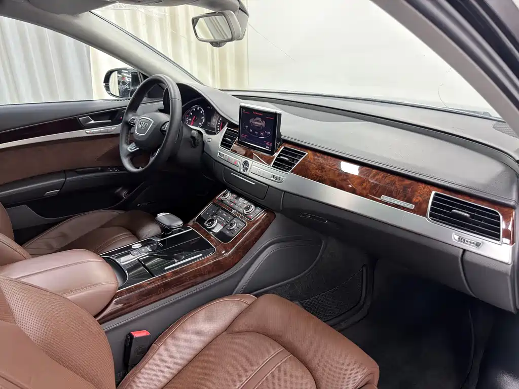 Audi A8 2013