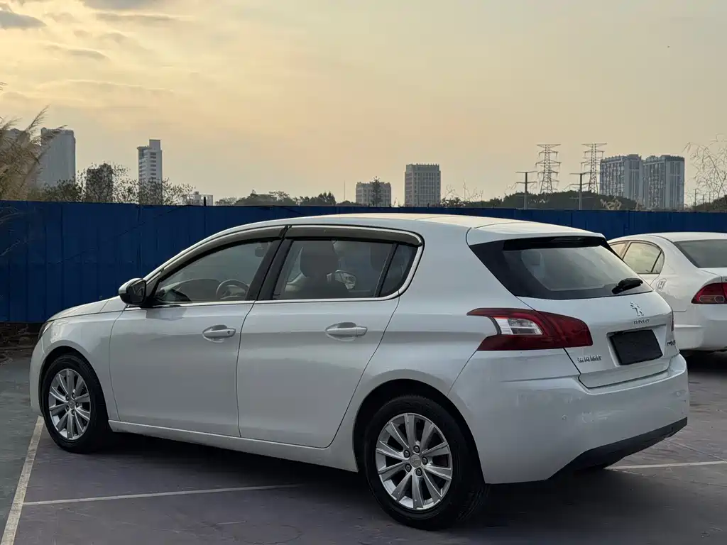 Peugeot 308S 2015 — фото 6