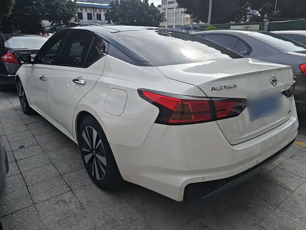 Nissan Teana 2022